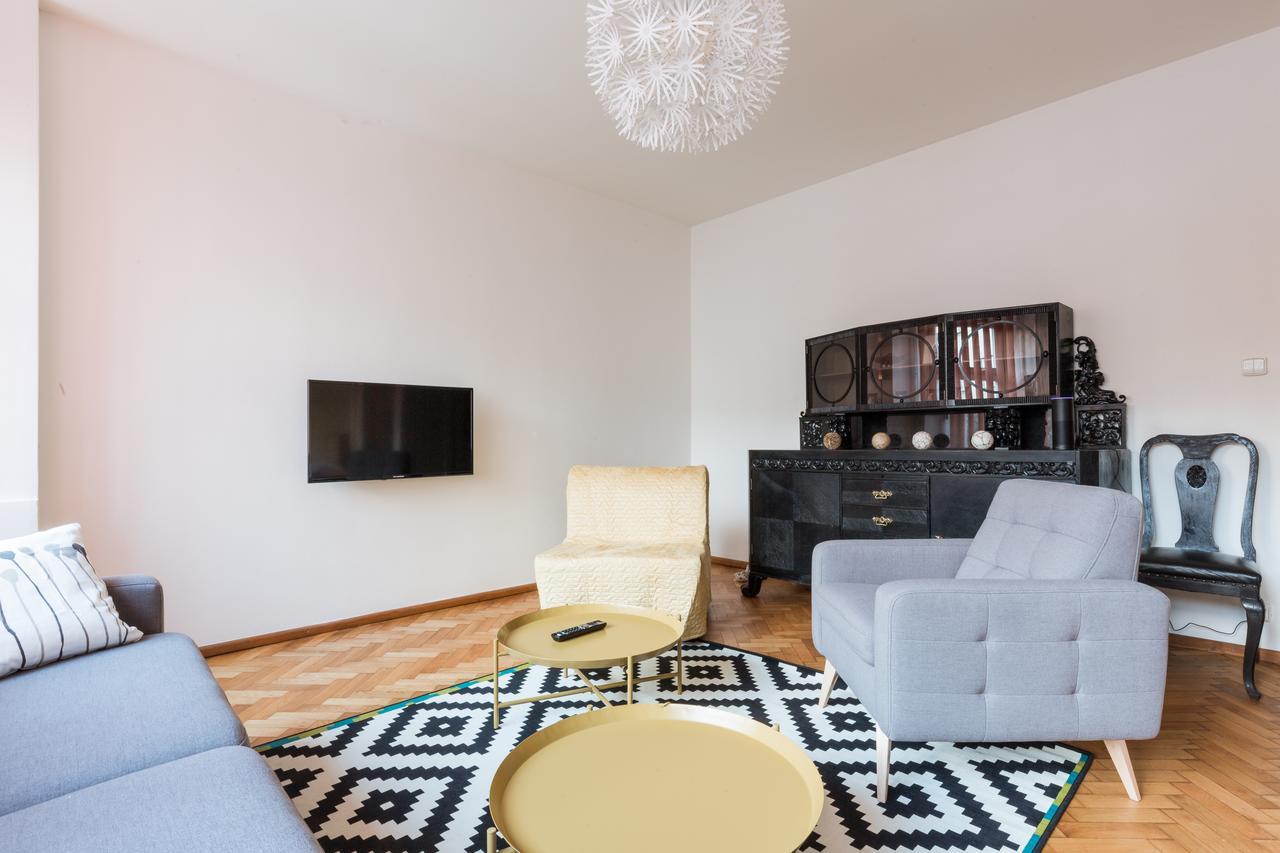 Beautiful City Center Apartments Prague Luaran gambar